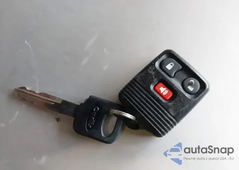 1999 Ford F250 Lariat/Xl/Xlt from USA, damaged, VIN 1FTNX21F2XEC99245